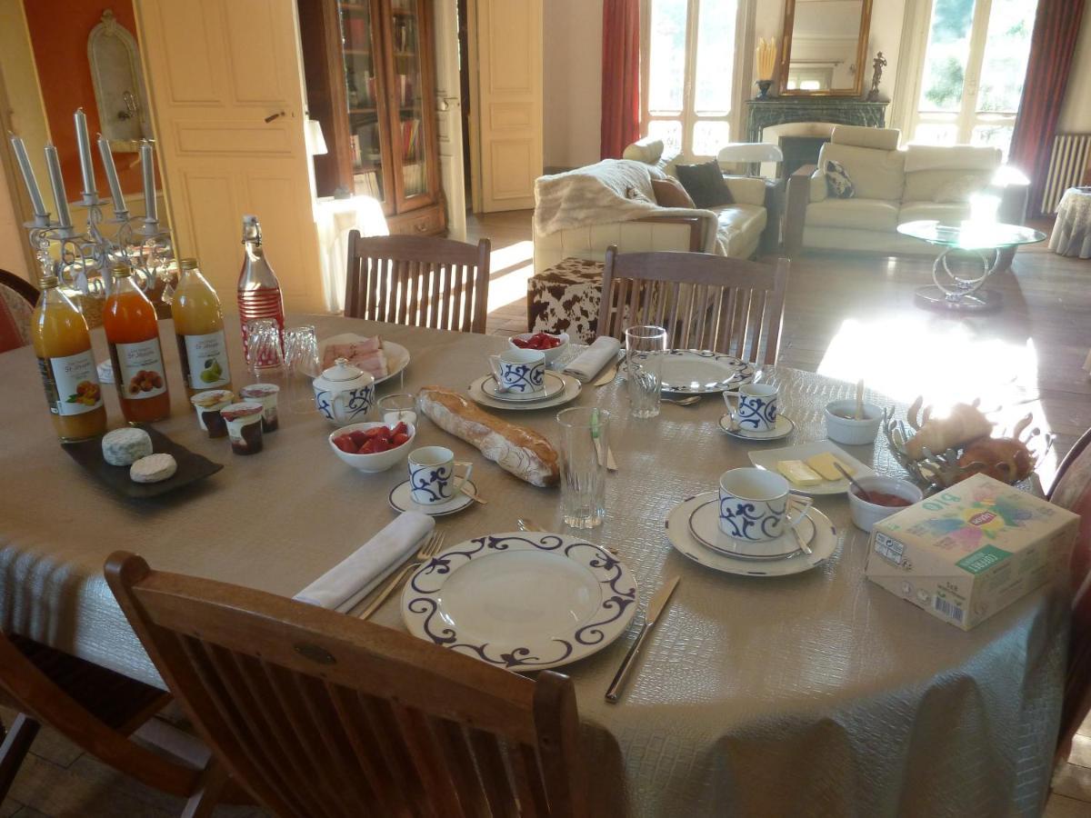 Les Palmiers Bed & Breakfast Mauves Exterior photo